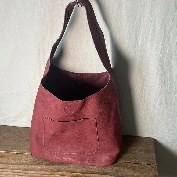 Chic Burgundy Leather Hobo Bag - Picture 2 of 8